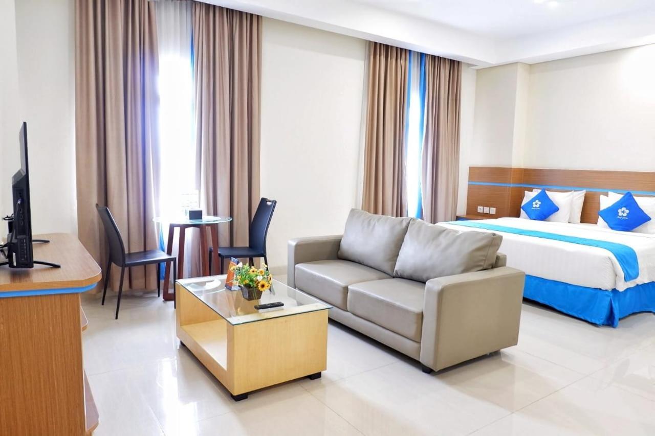 Hotel Brothers Biru Solo Baru Exterior foto
