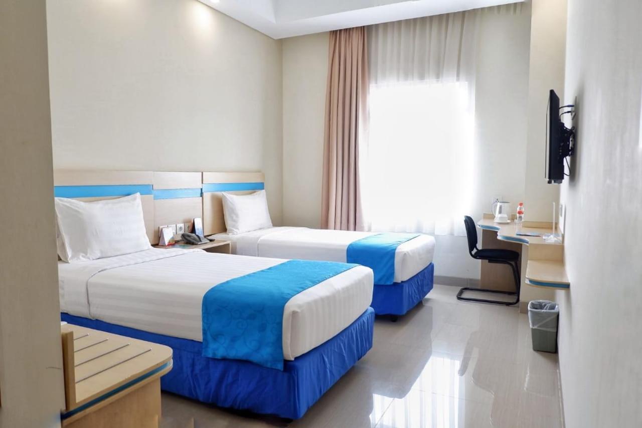 Hotel Brothers Biru Solo Baru Exterior foto