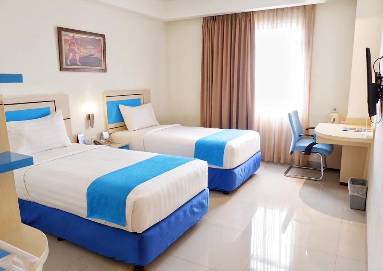 Hotel Brothers Biru Solo Baru Exterior foto