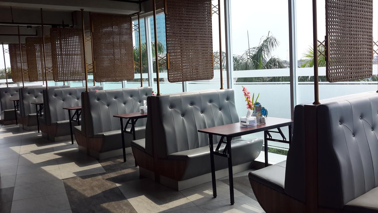 Hotel Brothers Biru Solo Baru Exterior foto