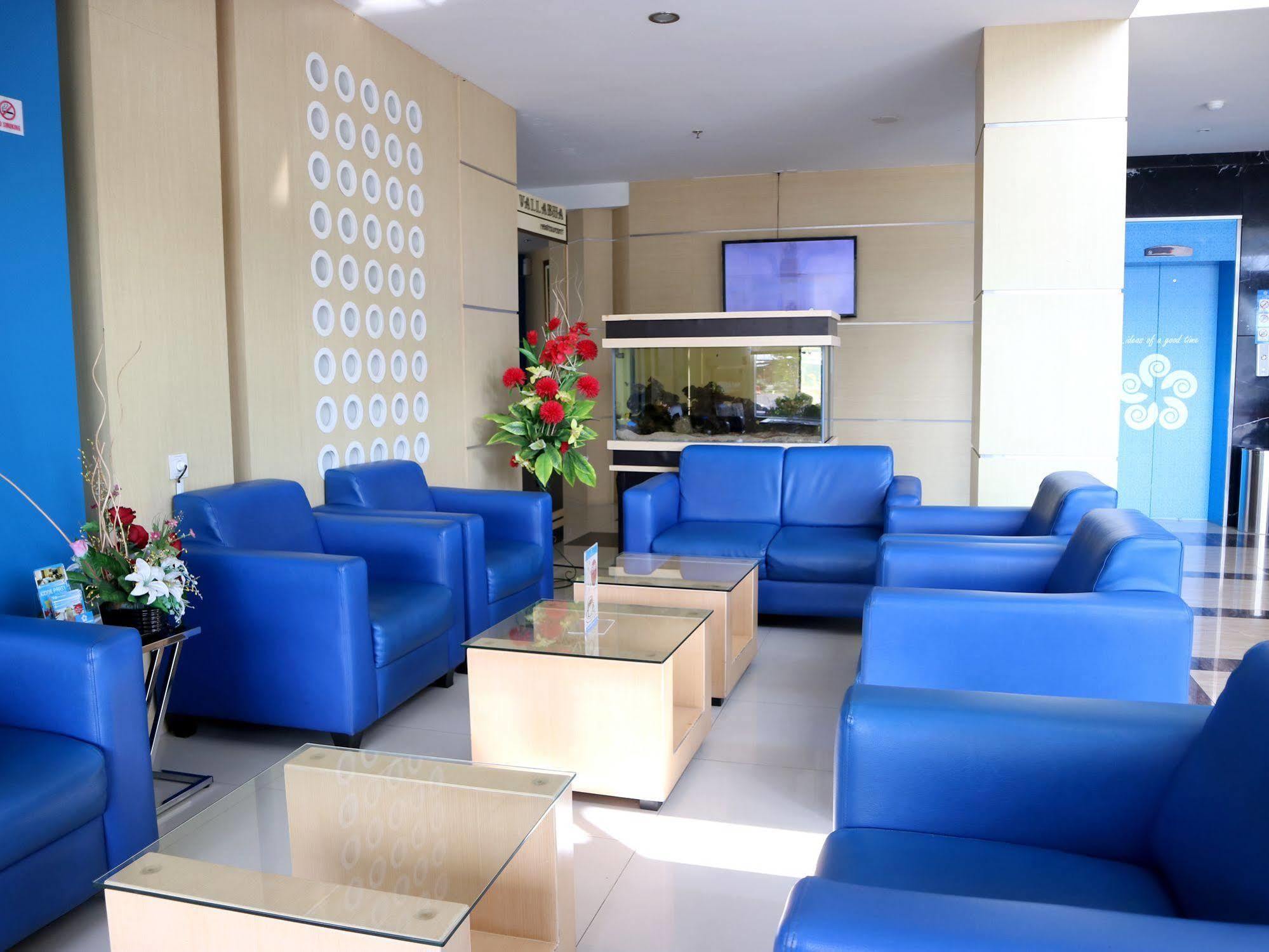 Hotel Brothers Biru Solo Baru Exterior foto