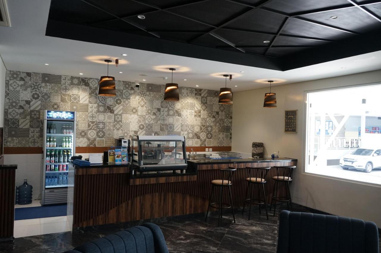 Hotel Brothers Biru Solo Baru Exterior foto